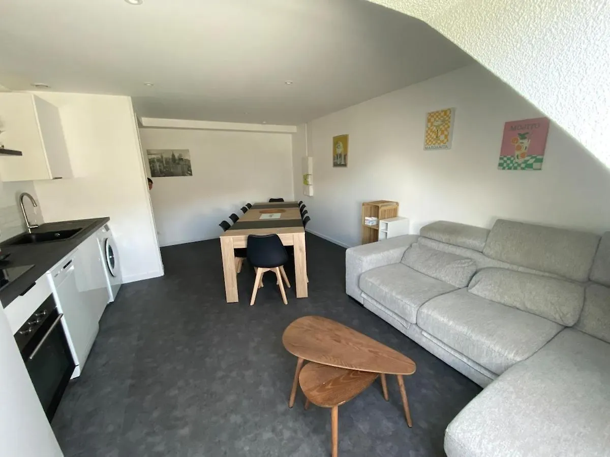 Apartment Appartement A La Montagne 10 Chambres 5 Douches And 4 Wc Argelès-Gazost